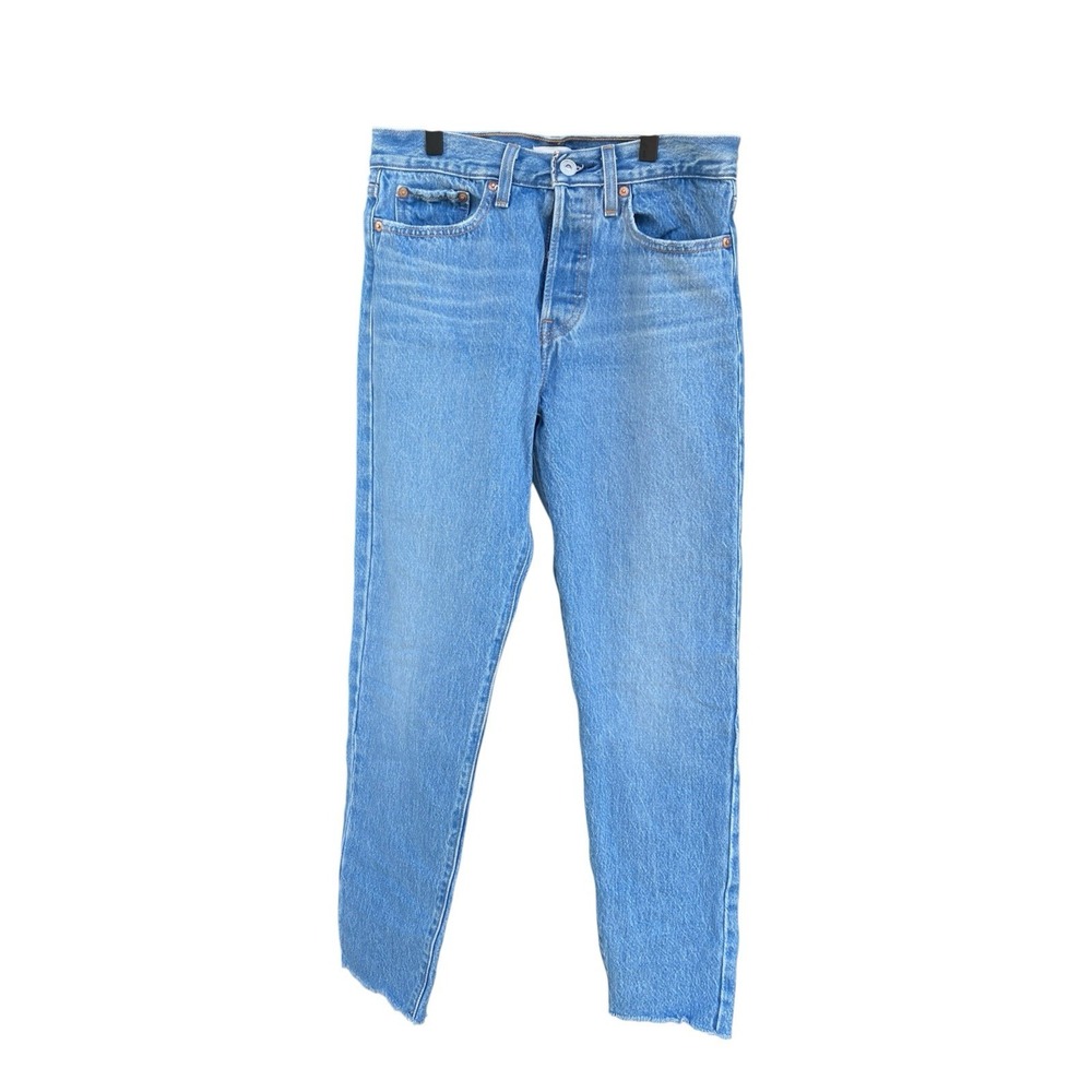 Levi's Premium Wedgie Icon Fit Ankle Jeans Size 27 Light Wash High Rise Raw Hem